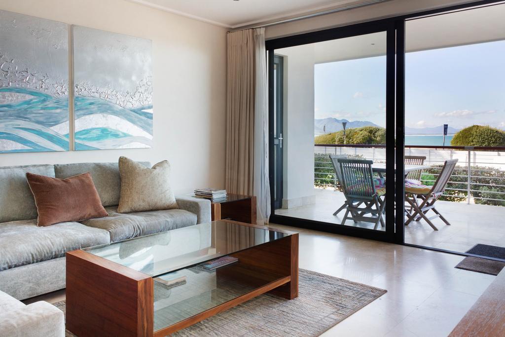 74 On Marine Apartment Hermanus Bilik gambar